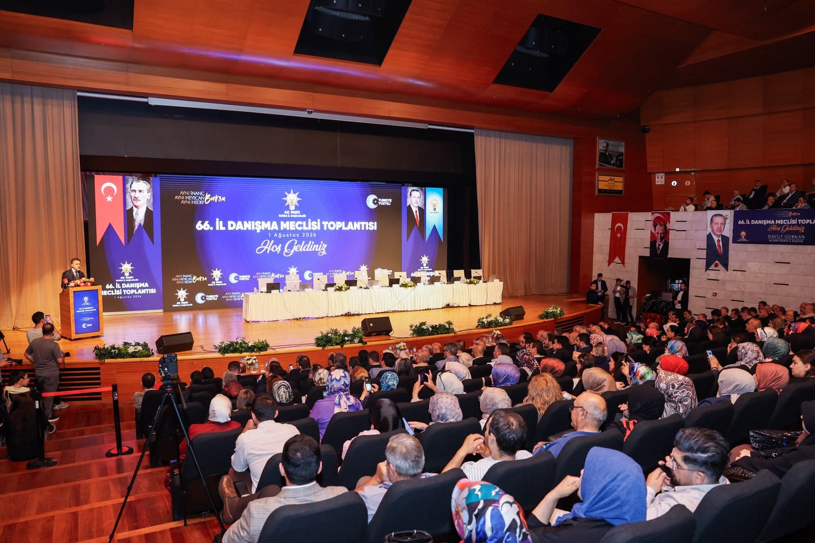 Başkan vekili Biba; ''Asfalt çalışmalarını 12 kat arttırdık''